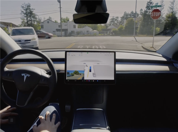特斯拉牛仔项目曝光:FSD专挑极限场景跑